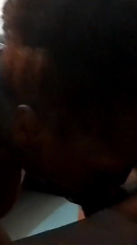 Stážistka mě zve na domácí nedbalé cvičení hlavy v jejím domě - Jhodez