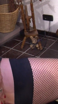 Deep threesome at simone's house by bb-video produktion