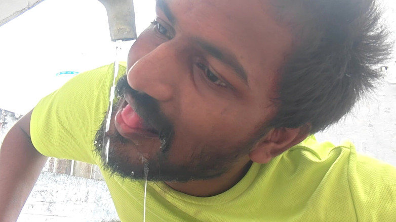 KUMBHA MANOJ KUMAR: Xhard emmeyle ilgili tam ruh hali