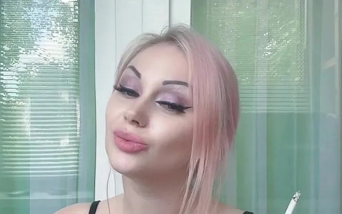 Goddess Misha Goldy: Bla Bla Bla and a Little Bit About My Day!