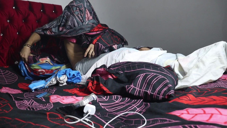 Perlahot69: Schöne schöne stiefschwester fickt ihren stiefbrud nach einer erstaunlichen dusche,...