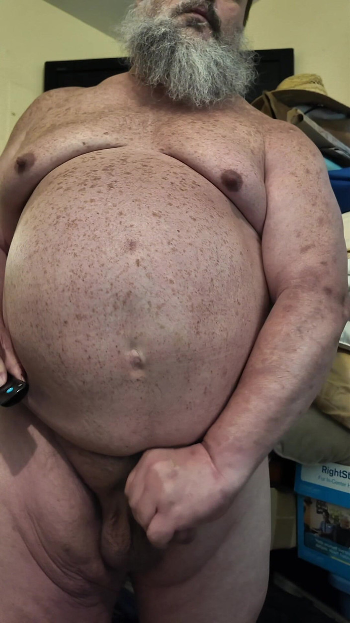 GeneWadexxx: Accarezzo il mio cazzo grasso