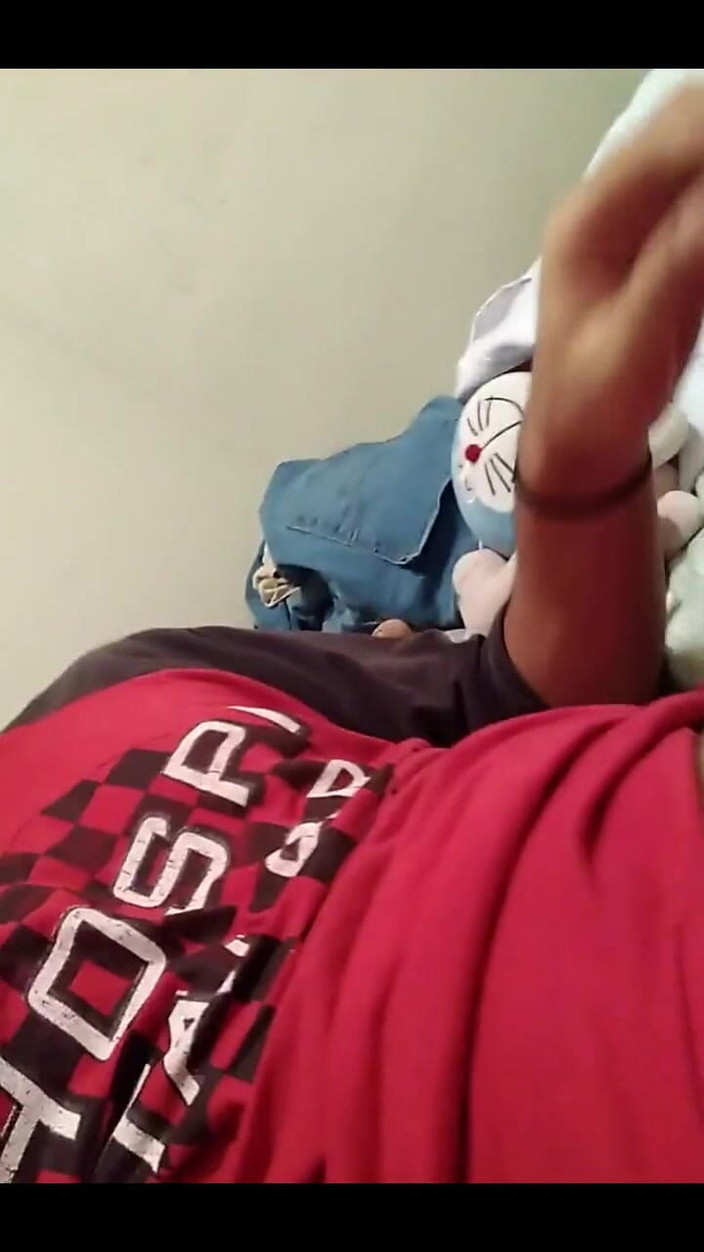 AlexAlejandro13: Red Boy