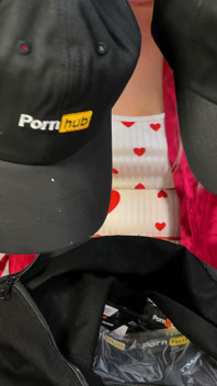Desempacotando os presentes mais doces do PornHub para assinantes de 25K