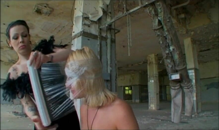 Absolute BDSM films - The original: Lesbian domination outdoor
