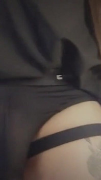 Mijn prachtige lul wrijven over mijn sexy slipje