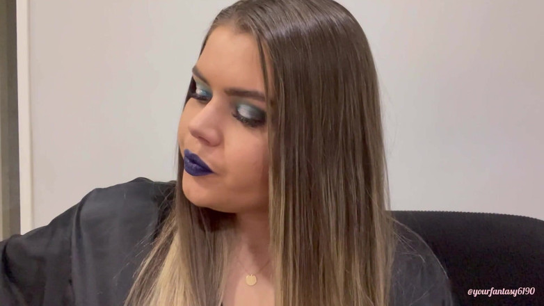 Your fantasy studio: Circles of smoke with dark blue lipstick