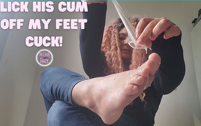 Mika Haze: succhiami il suo sperma dalle dita dei piedi cornuto