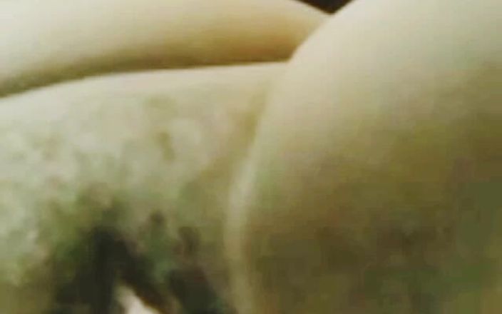 Me and my new slut: Akhirnya dia muncrat, orgasme dari masturbasi bersama