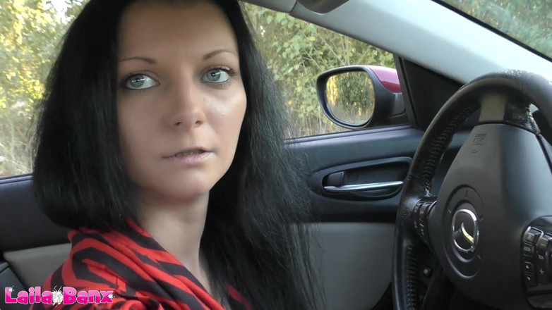 Laila Banx: Test drive yang sembrono berakhir dengan memek yang penuh sperma!!