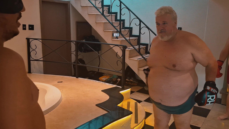 Punchbagplz: Two Giants vs One Jobber - nespravedlivý boj (2x1)