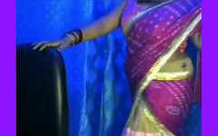 HotGirl21: Sexy Bhabhi je vzrušená tím, že stojí na self cam sexu