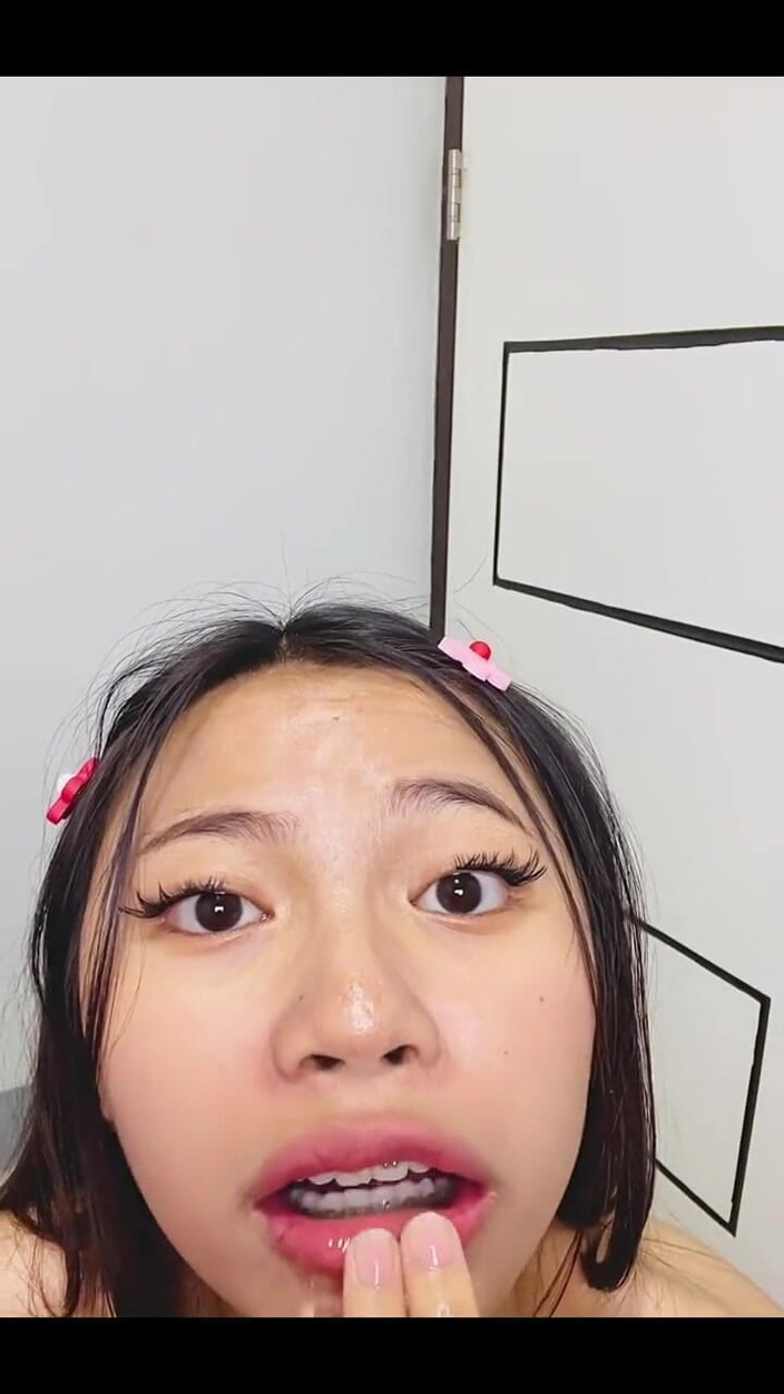 Cherrryblisss: Cute Girl