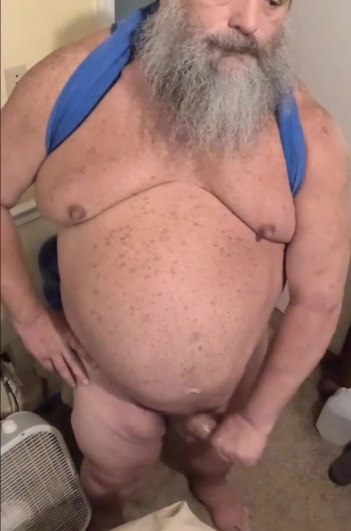 GeneWadexxx: Maduro papi oso es cachondo