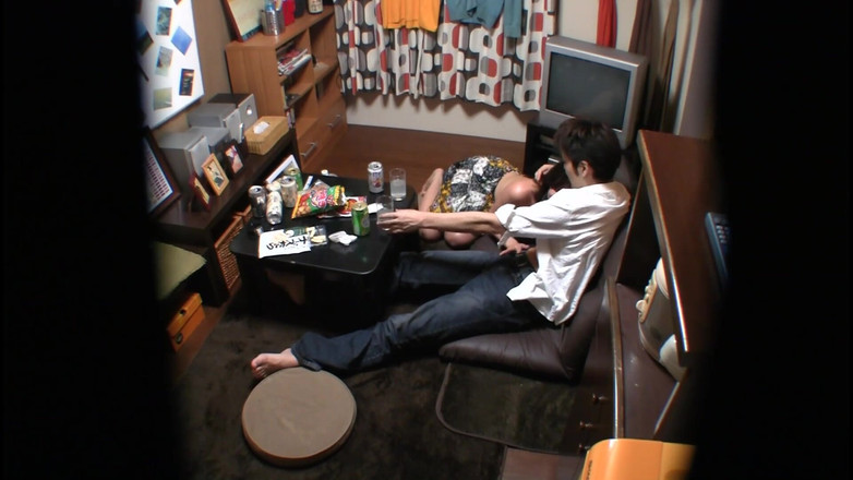 Vulture: 熟女 Copule