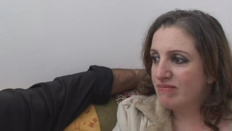 Real Home Made: Amateur chunky girlgets fucked legs in the air