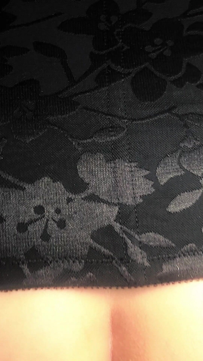 kandiKane: Sissy děvka si buší do zadku POV