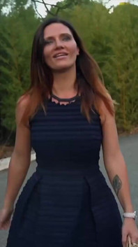Jade, 32, बाहर सुंदर आदमी को चोदती है