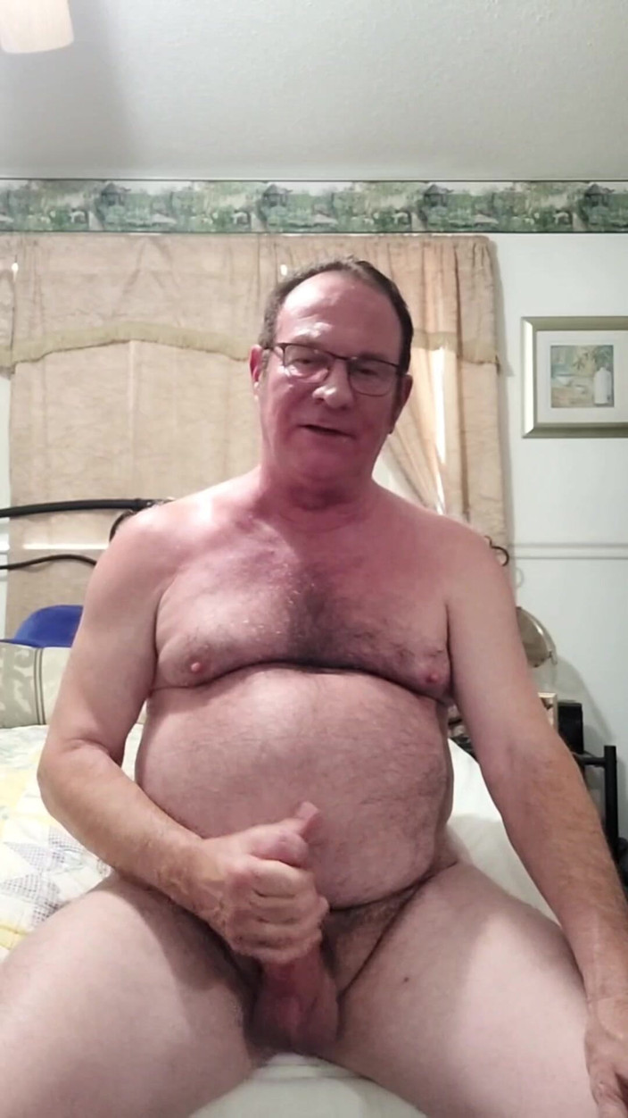 DaddyLNargo: Papai de volta e tesão
