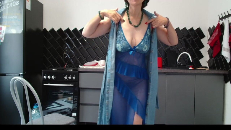 ANGELA_LADY: Pantat bahenol tante seksi 52 tahun ini dientot habis-habisan sama kontol...