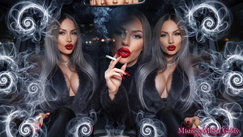 Goddess Misha Goldy: Měl bys být na mém zadním sedadle