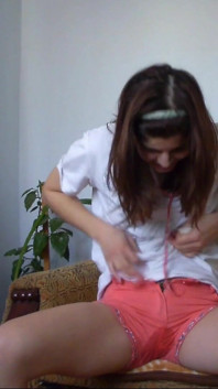 Sexy Teen Weting Her Short Pants and Empty Her Full Bladder