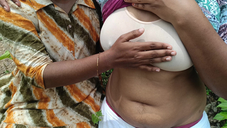 Magilmathi: आउटडोर हॉट लेस्बियन रोमांस