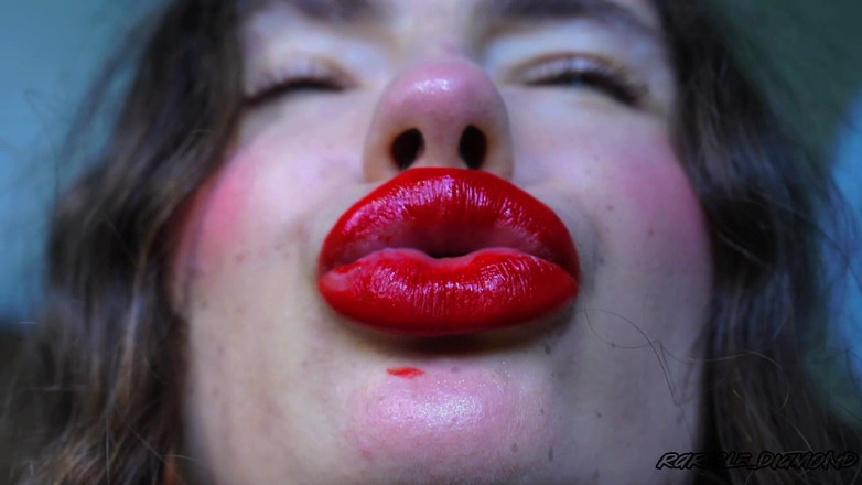 Rarible Diamond: Agony Red Lips yang cantik