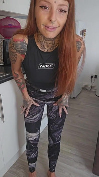 Pinkel-verzweiflung in meinen leggings im fitnessstudio