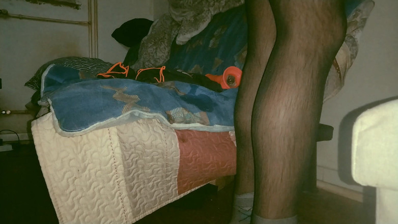 brake my ass: Si banci cantik dengan pantat bahenol lagi asik muasin lubang...