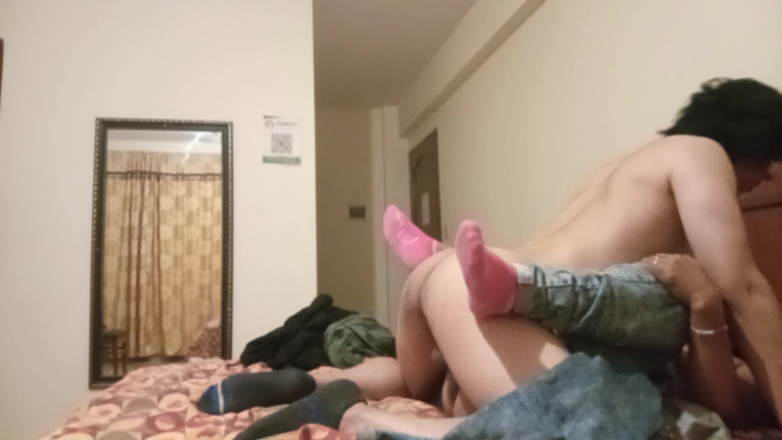 Moo DBOXXX: Mit meiner schwiegermutter schleichen wir uns raus, damit wir ficken...