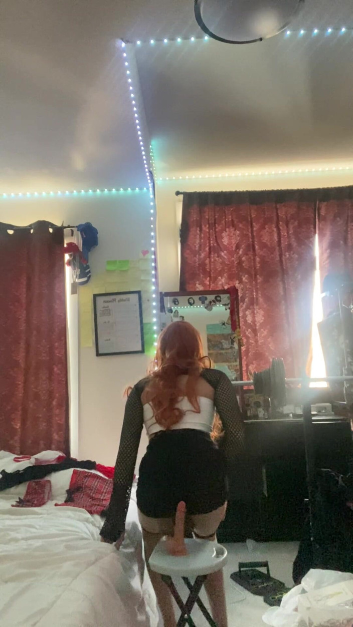 FemBoyAmi: Hot Fem Boy w Biurze Indian