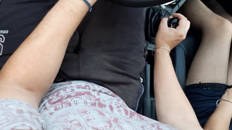 Viktoria_sekret: Awek asing membuat blowjob di dalam kereta