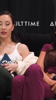 Bintang lucah Podcast Selepas Pertemuan lesbian! | Vanna Bardot & Melissa Stratton | Podcast Masa Dewasa