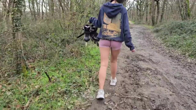 Passionsecret07: Hàng xóm của tôi đã không bao giờ cưỡi ván trượt...