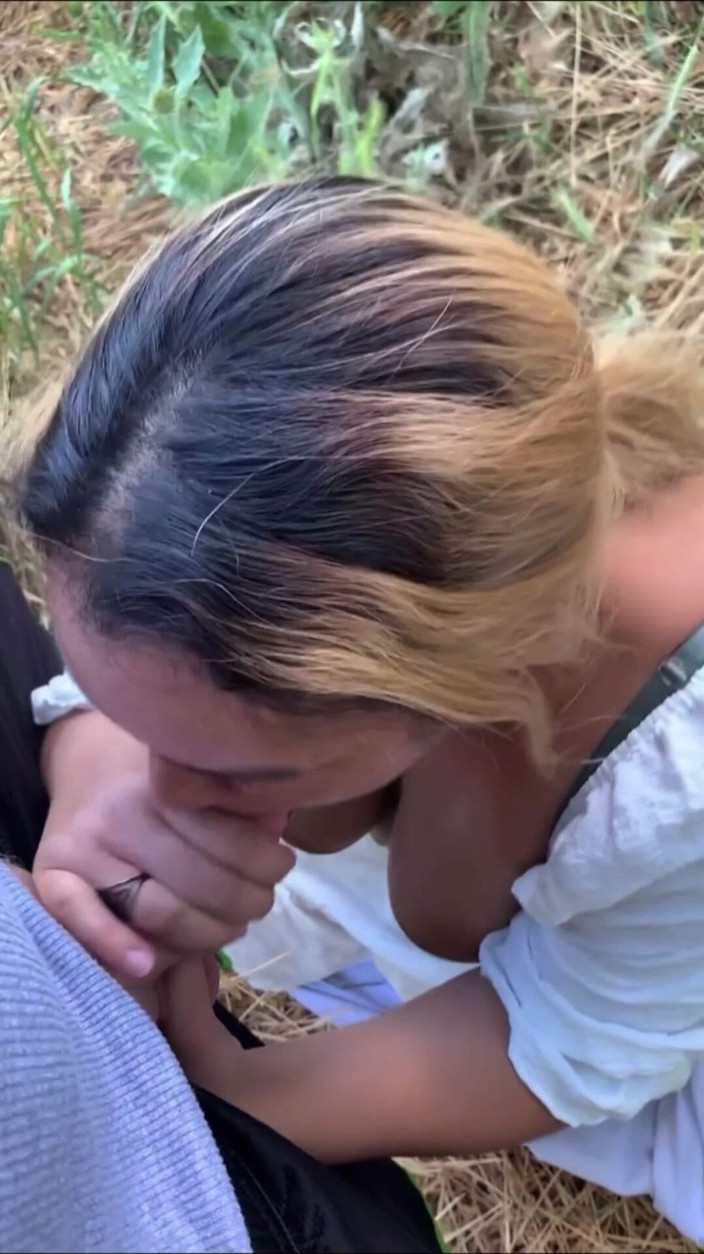 Sandn420: Минет и сперма на ее лице в походе по тропе