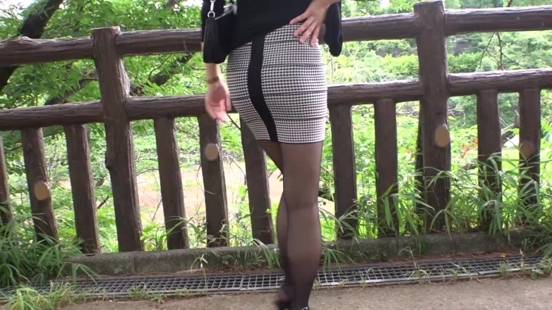 HMJM: Người ảnh hưởng Bodycon đã kết hôn và buổi chụp trực tiếp...