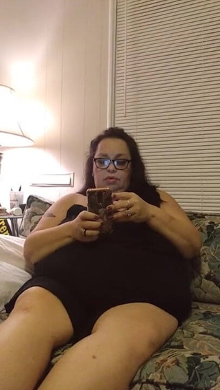 Gabbymae: Relaxing, singing, flashing tits