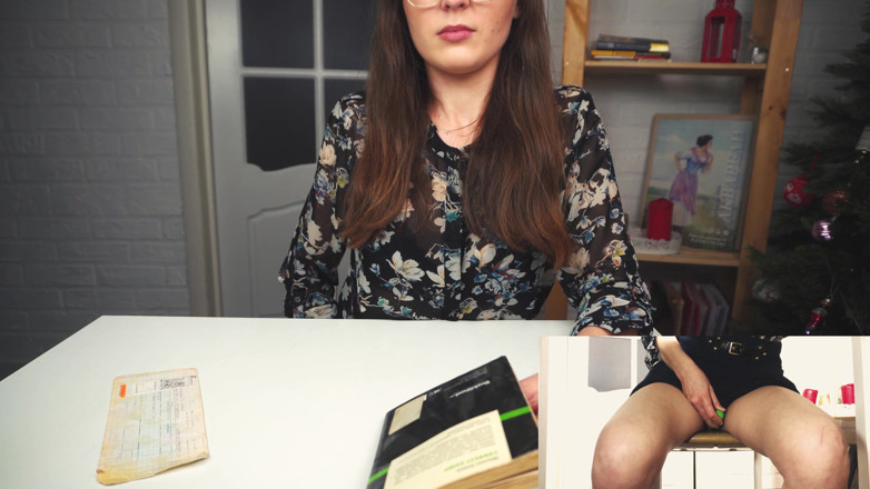 Rita_Solo: Orgasme littéral d'une jeune beauté. Assis sur un vibromasseur