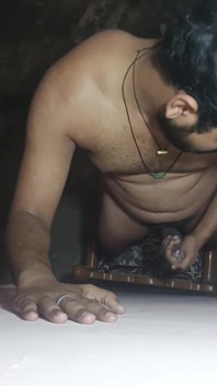 Il sesso piovoso mi da sensazioni più intense che mi masturbo duramente