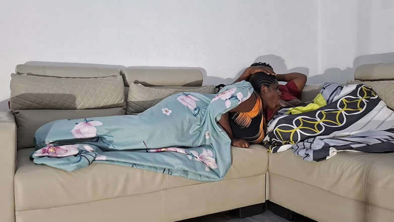 BMCs: Saya menghisap batang besar bekas saya dan menolaknya ke dalam...
