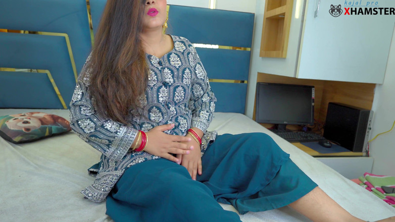 Kajal_pro: 힌디어 오디오로 69스타일 섹스를 큰 소리로 신음하는 결혼한 마누라.