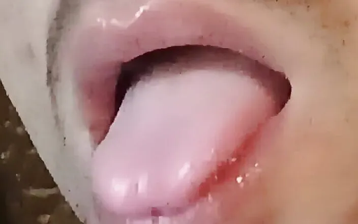 Gangbang straight: Riya Madam House I Opened My Cock