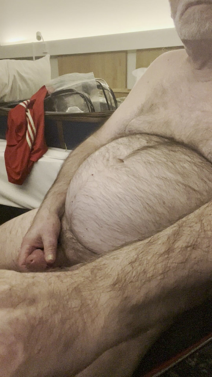 Coach Karl dude lodge: Dia após o Ano Novo acariciando e conversando pt b