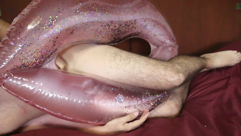 Inflatable Lovers: Labios inflables