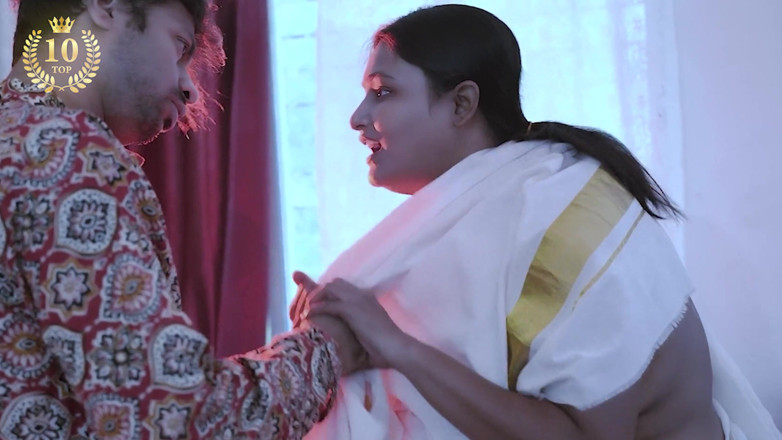Top10: 寡妇德西 bhabi 在她的丈夫去世后被 dewar 性交