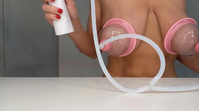 AnnaBUST: Masaj pentru sânii mei mari care atârnă. Experiment