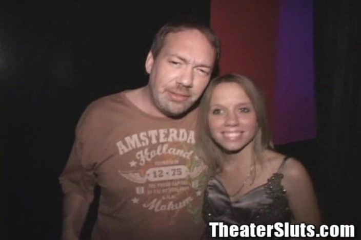 Theater Sluts: Tiny Titty PetiTe dobra dziewczyna miła starszych mężczyzn kutasy w...
