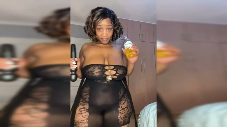 Legendary Booty Overdose: Nảy cái mông mập mạp đó