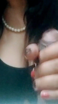 Ereksi pesakit betul-betul di hadapan jururawat Pesakit Miang India dapat blowjob yang bagus
